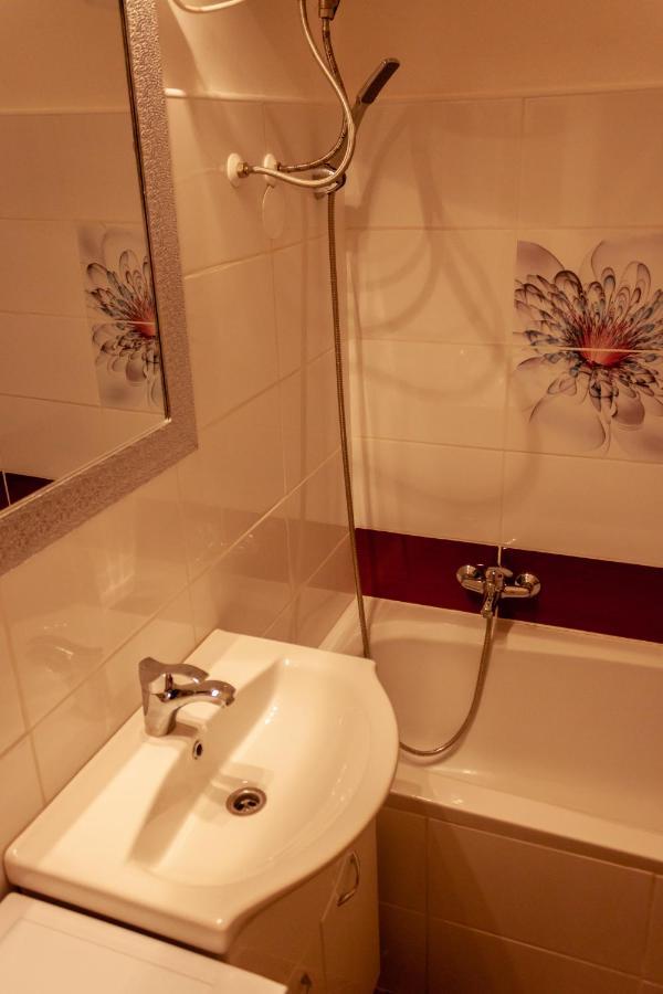 Happy Turtle Apartments Budapest Bagian luar foto
