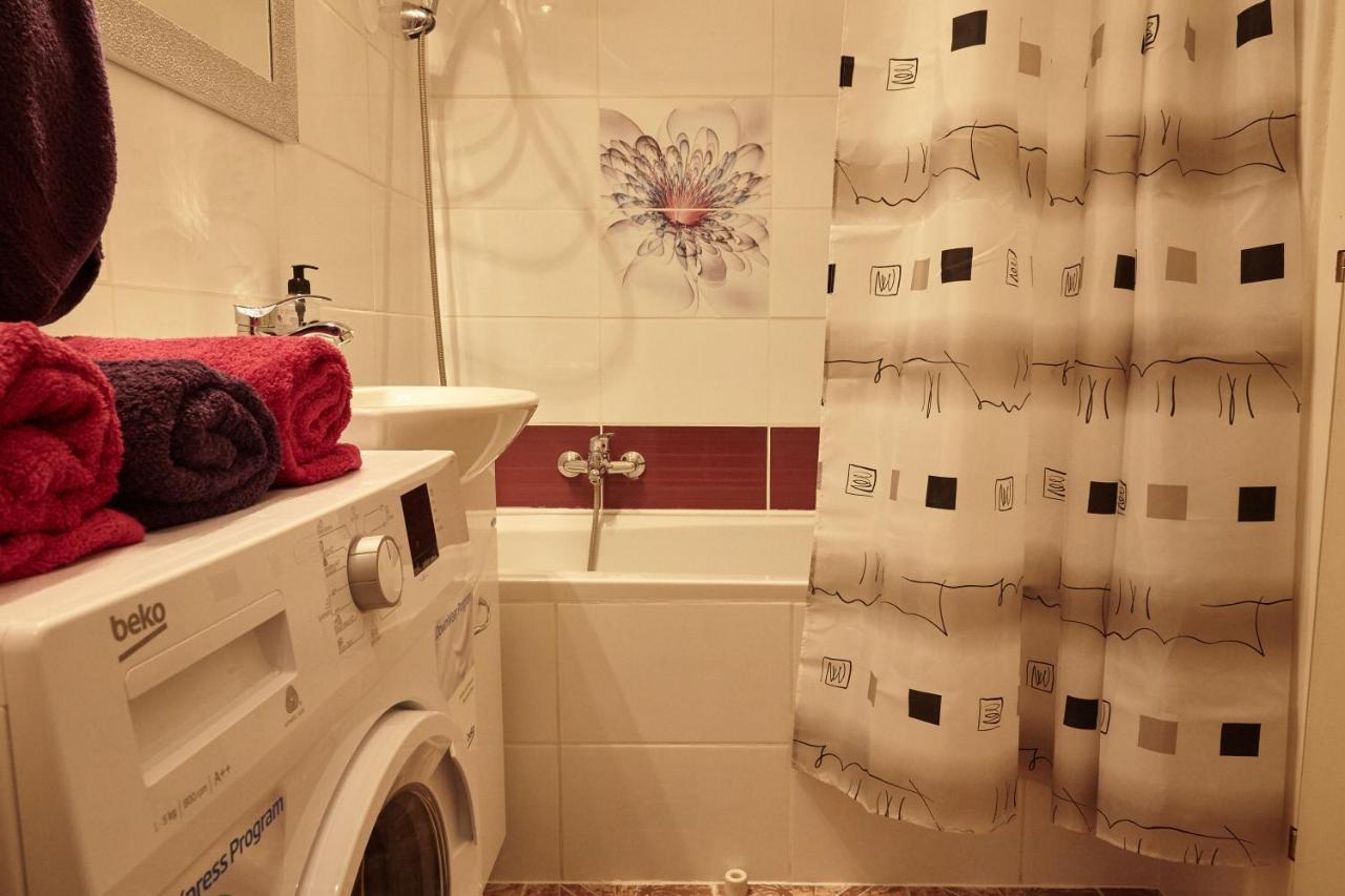 Happy Turtle Apartments Budapest Bagian luar foto